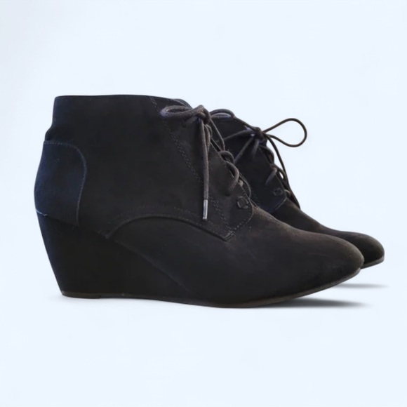 Charlotte Russe Women’s Size 9 Black Suede Wedge Ankle Booties - Picture 2 of 6